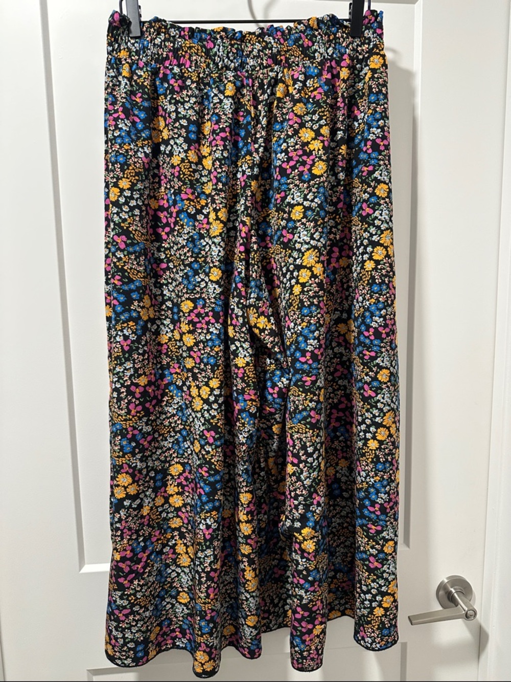 Floral Wide Leg Pants - Picture 3 of 3